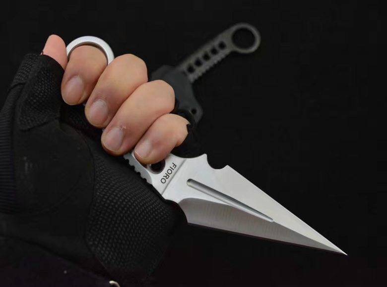 Counter-Attacker Double-Edged Combat Claw