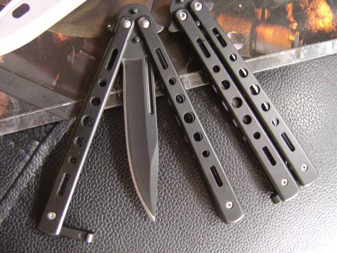 All-steel Cool Black Butterfly Folding Knife