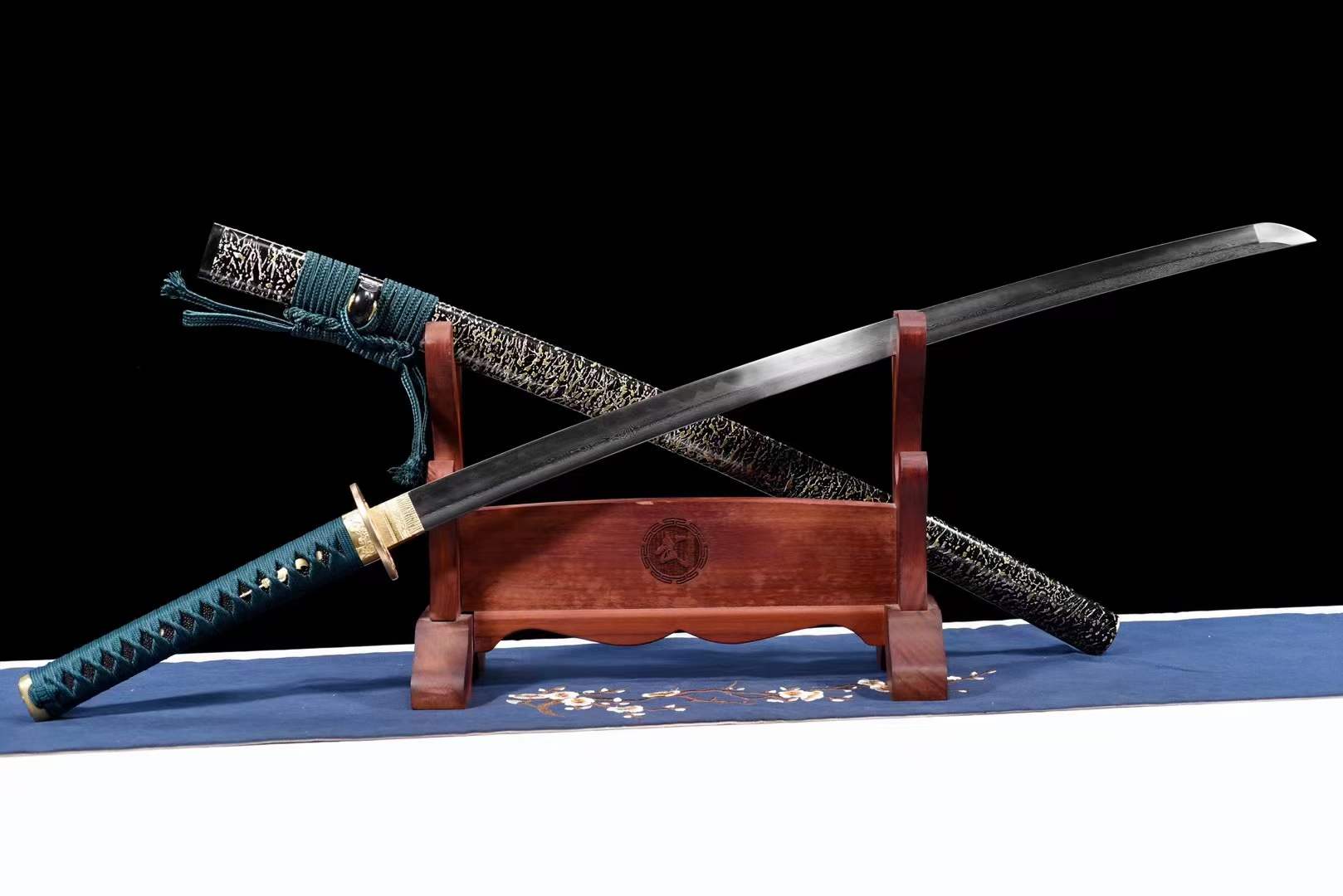 Hand Forged Japanese Samurai Katana Dark Pattern Steel