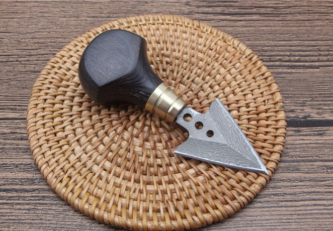 Ebony arrowhead hand stiletto