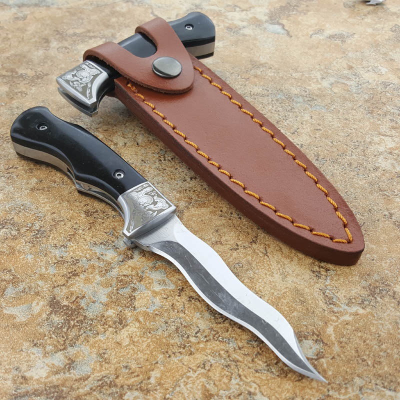 hand stiletto (ox horn handle with serpentine blade)