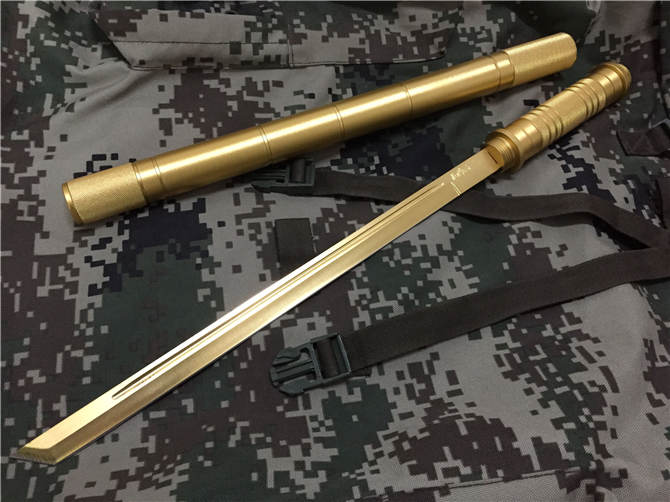 Golden Luxury Baton Knife