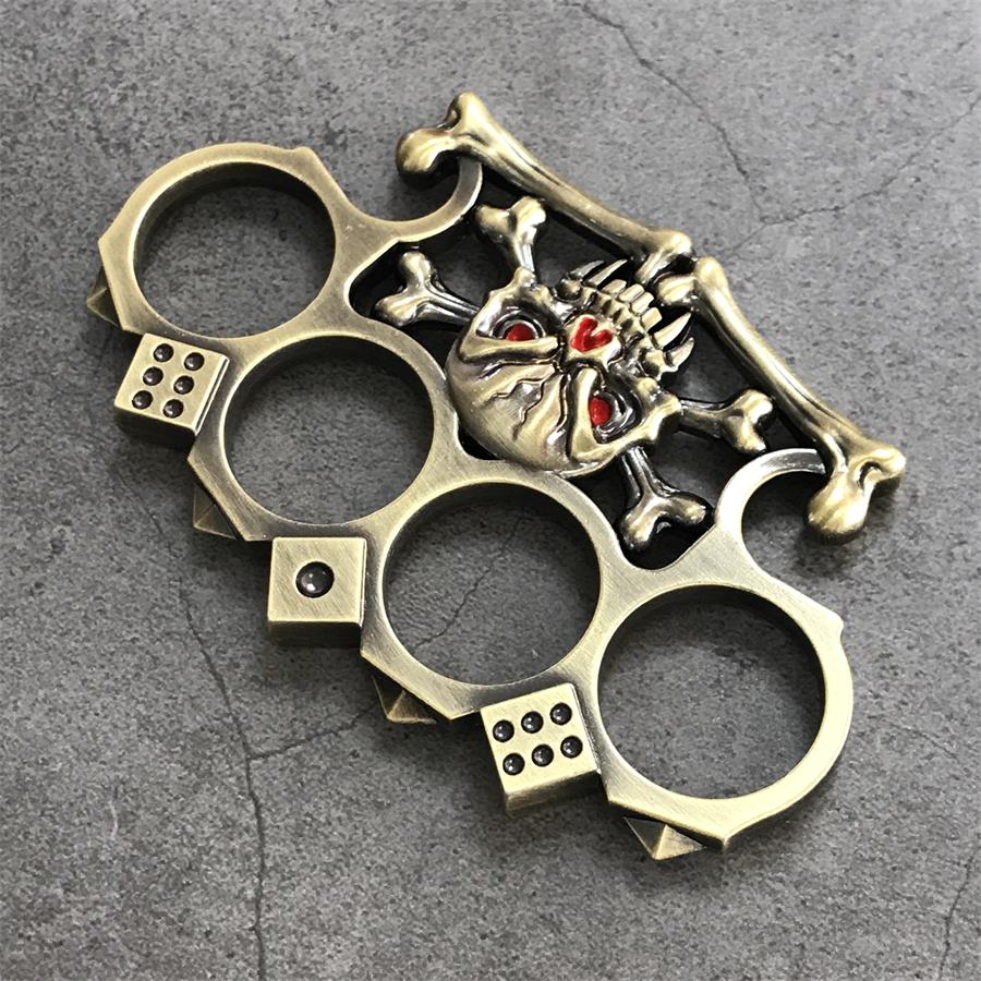 Dice Skull Brass Knuckle Duster Broken Window EDC Tool