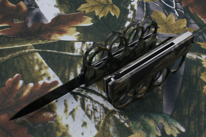 Camouflage Knuckle Guard Folding Knife