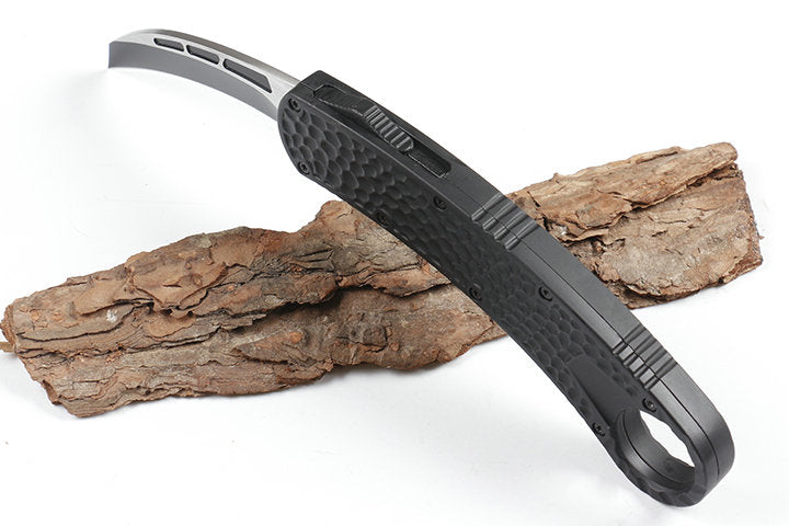 Flying Bird Claw Switchblade