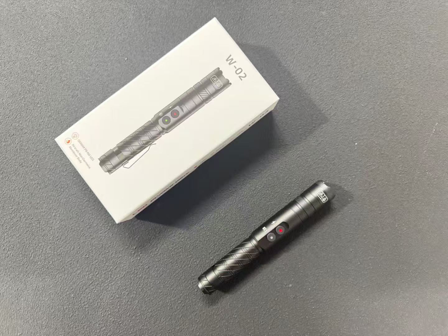 New W-02 flashlight 🔥 Diamond Black, 800 lumens light, 170-meter beam distance.