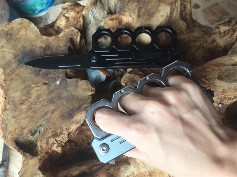 Knuckle guard quick-opening folding knife