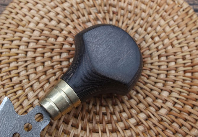 Ebony arrowhead hand stiletto