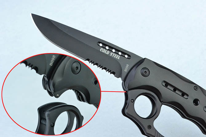 Knuckle guard quick-opening folding knife